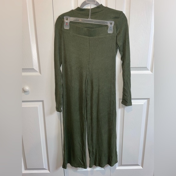 2 piece set - Picture 2 of 2